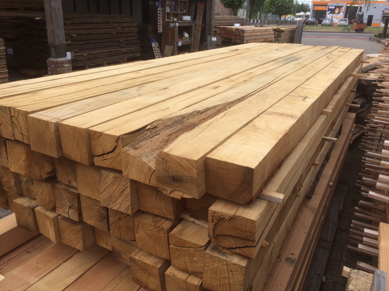 Eiken balken 100x100mm lengte 3m - Buitenleven | Life Wood