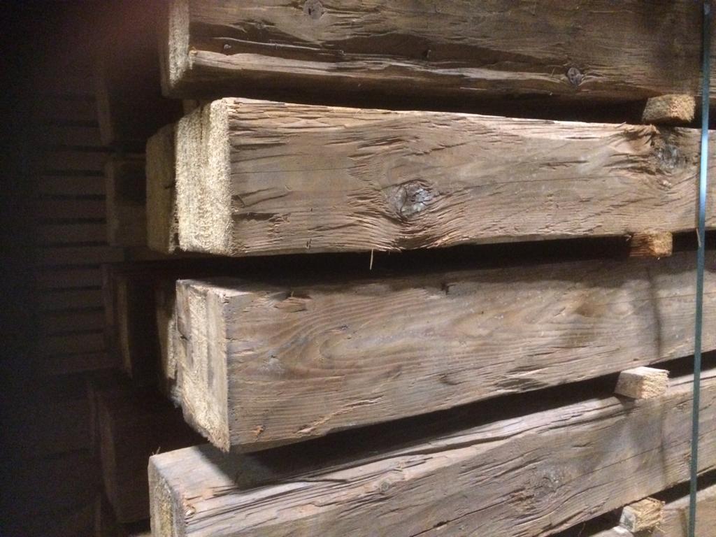 Rot De lucht Bederven Oud grenen balken 170 x 180mm - Buitenleven | Second Life Wood