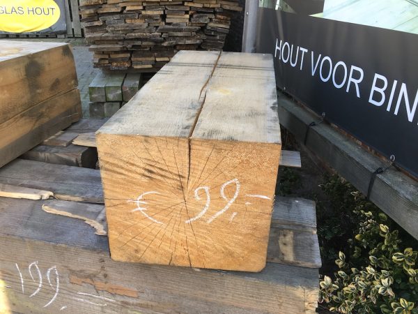 Houten zuil of pilaar van 40 - 45 cm dik bestel nu Buitenelven second life wood Roosendaal