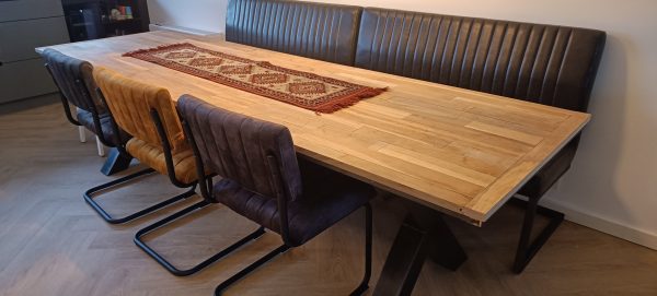 tafel van oude dansvloer planken